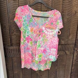 Mommy and Me 💕 Lilly Pulitzer Floral V-Neck Women’s Top and Girls dress